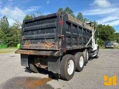 2006 VOLVO TRUCK VHD TRI-AXLE DUMP TRUCK VIN: 4V5K99GH36N393468