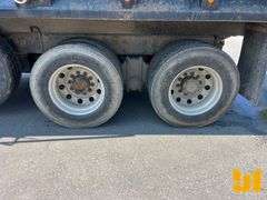 2001 MACK CL713 TRI-AXLE DUMP TRUCK VIN: 1M2AD62C81M011952