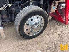 2017 PETERBILT 389 T/A CAR HAULER TRUCK VIN: 1NPXDP9X3HD369380