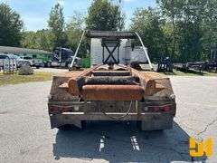 2004 VOLVO TRUCK VHD T/A ROLL OFF TRUCK VIN: 4V5KC9GG94N369391