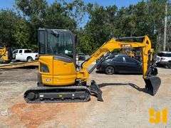 2024 XCMG XE35U MINI EXCAVATOR SN: XUGK0351CLKA02034