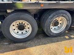 2015 PETERBILT 348 TANDEM AXLE REGULAR CAB FLATBED TRUCK VIN: 2NP3LJ0X8FM278365