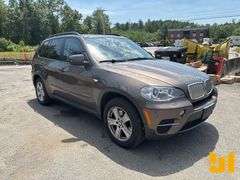 2011 BMW X5 VIN: 5UXZW0C57BL661098 4WD