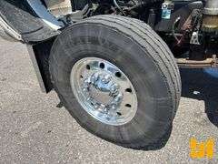 2015 PETERBILT 389 TANDEM AXLE ROLLBACK TRUCK VIN: 1NPXL40X3FD272644