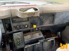 2001 INTERNATIONAL 4700 S/A REAR LOAD RESIDENTIAL COLLECTION TRUCK VIN: 1HTSCAAN51H213578