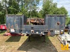 2013 LANDOLL CORPORATION 330C SINGLE AXLE HYDRAULIC CONTAINER TRAILER VIN: 1LH330RG0D1C20163