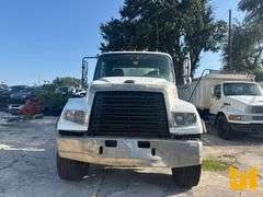 2018 FREIGHTLINER 114SD TANDEM AXLE REAR DISCHARGE MIXER TRUCK VIN: 3ALHG3DV8JDJN2479