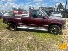 1989 CHEVROLET GMT-400 REGULAR CAB 4X2 PICKUP VIN: 1GCHC34K6KE207148
