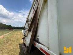 2001 INTERNATIONAL 4700 S/A REAR LOAD RESIDENTIAL COLLECTION TRUCK VIN: 1HTSCAAN51H213578