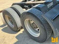2013 KENWORTH T660 TANDEM AXLE TRUCK TRACTOR VIN: 1XKAD49XXDJ368884