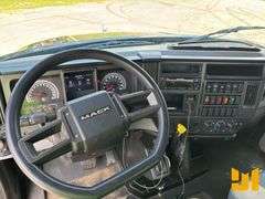 2024 MACK MD SINGLE AXLE ROLLBACK TRUCK VIN: 1M2MDBAA0RS012090