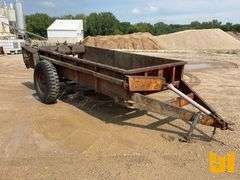 MANURE SPREADER