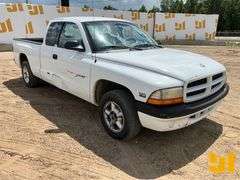 2000 DODGE DAKOTA EXTENDED CAB 4X2 PICKUP VIN: 1B7GL22N0YS708520