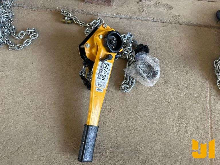 UNUSED BADGER 1-1/2T HOIST