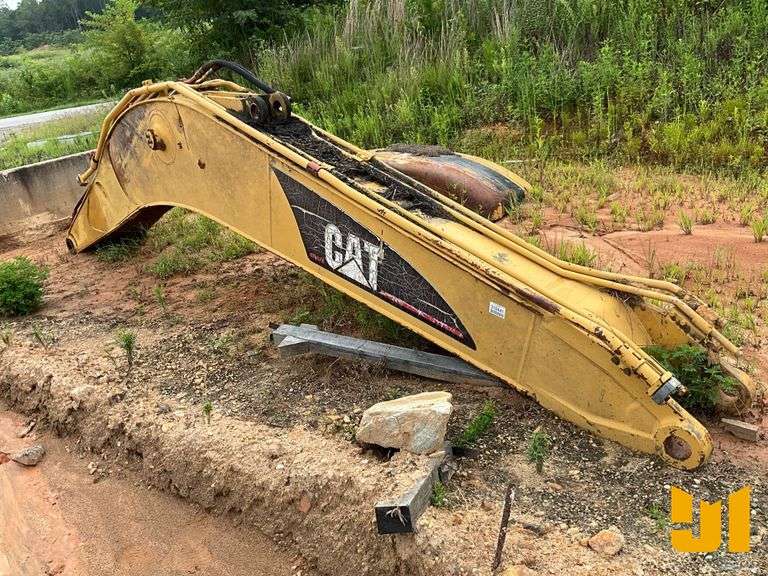 CATERPILLAR 18’ 9” BOOM SN: 413005