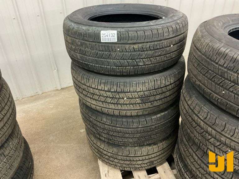 (4) GOODYEAR 255/60R18 TIRES *** GOVERNMENT OWNED UNIT 10% BUYERS