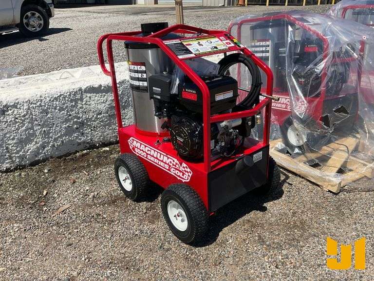 UNUSED 2025 EASY-KLEEN MAGNUM GOLD PRESSURE WASHER SN: 253453