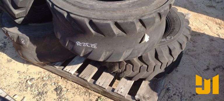 QTY OF (6) MISC SKID STEER TIRES
