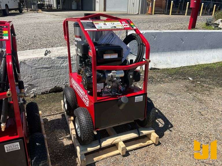 UNUSED 2025 EASY-KLEEN MAGNUM GOLD PRESSURE WASHER SN: 253452