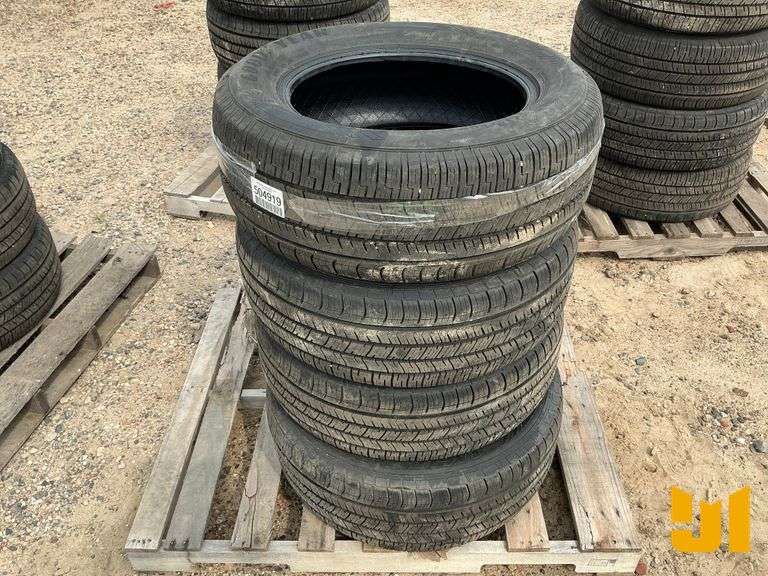 (4) GOODYEAR 255/60R18 TIRES *** GOVERNMENT OWNED***
