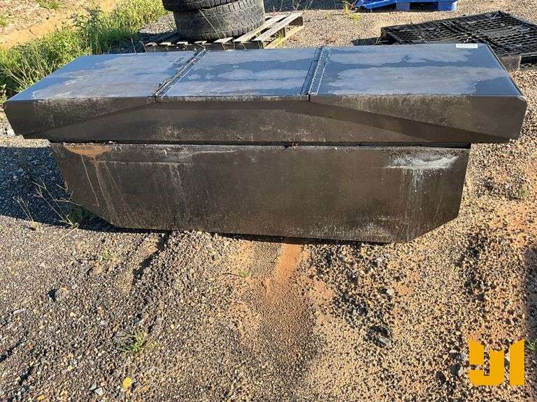 TOOL BOX FOR PICKUP TRUCK