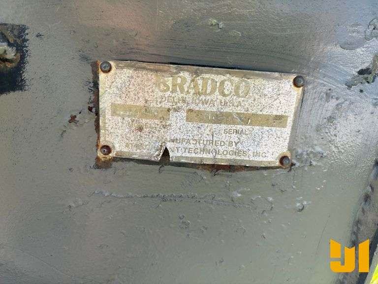 BRADCO 19420 76” INCH SMOOTH BUCKET SN: 106713