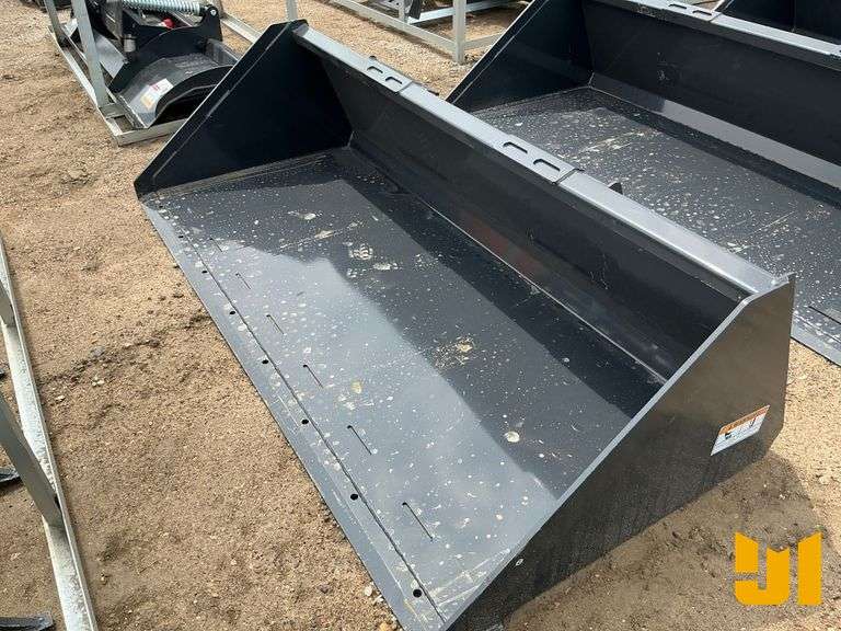 UNUSED 2025 WOLVERINE TDB-11-84W 86 INCH SMOOTH BUCKET SN: ZW-00478