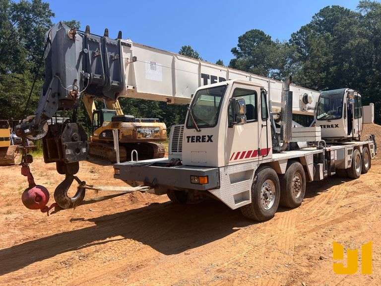 2001 TEREX T-560 VIN: 51389 TRUCK CRANE