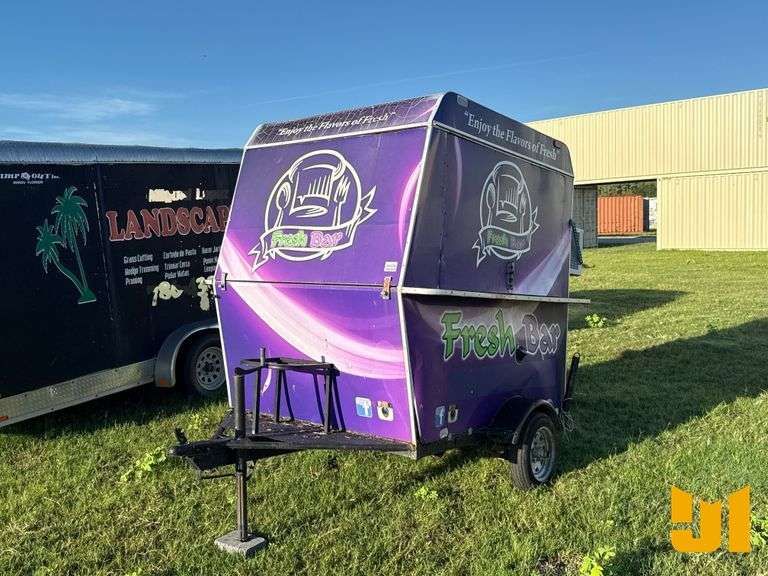 ENCLOSED TRAILER 5'X10'