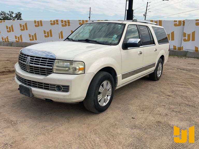 2007 LINCOLN NAVIGATOR VIN: 5LMFL27507LJ17609 2WD