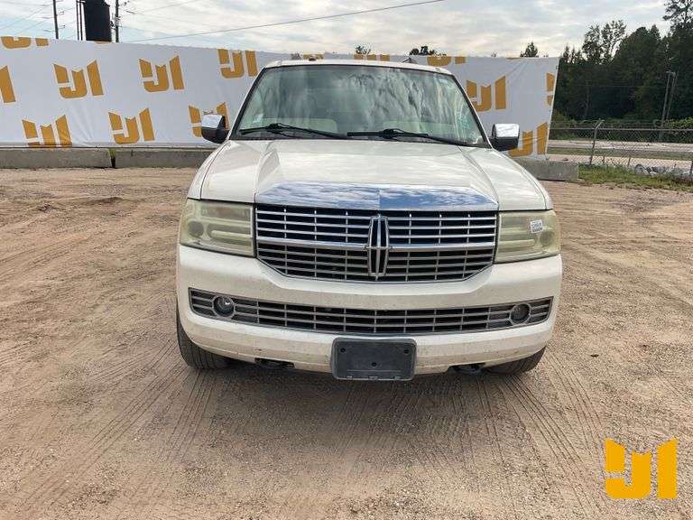 2007 LINCOLN NAVIGATOR VIN: 5LMFL27507LJ17609 2WD