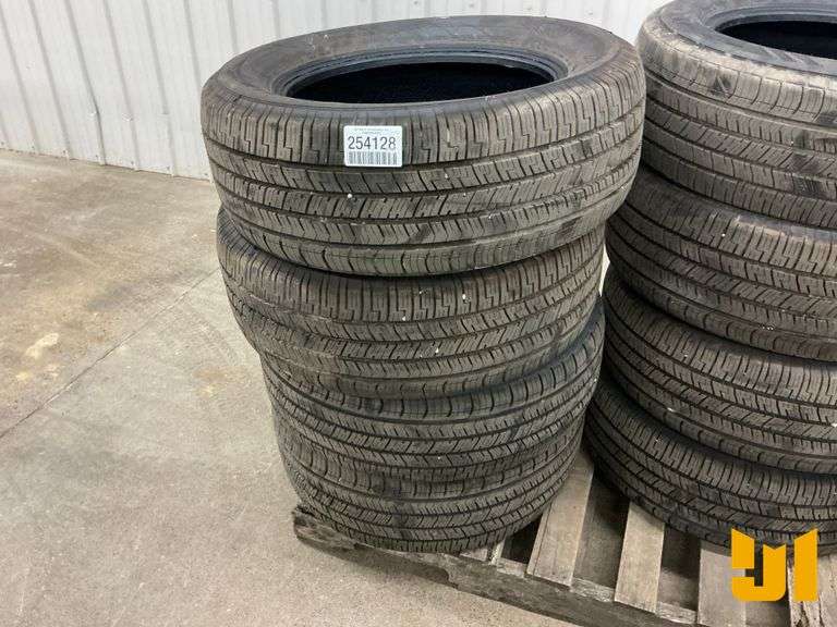 (4) GOODYEAR 255/60R18 TIRES *** GOVERNMENT OWNED UNIT 10% BUYERS