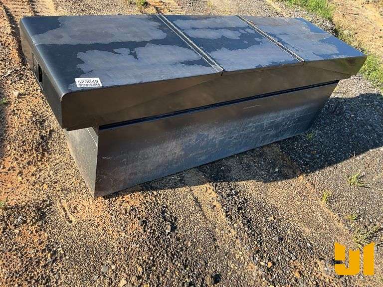 TOOL BOX FOR PICKUP TRUCK