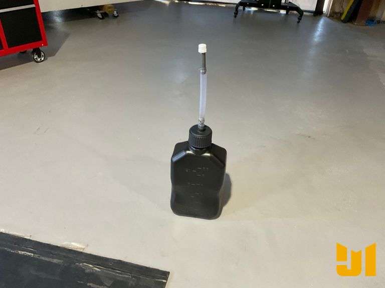 VP RACING 5.5 GAL FUEL JUG