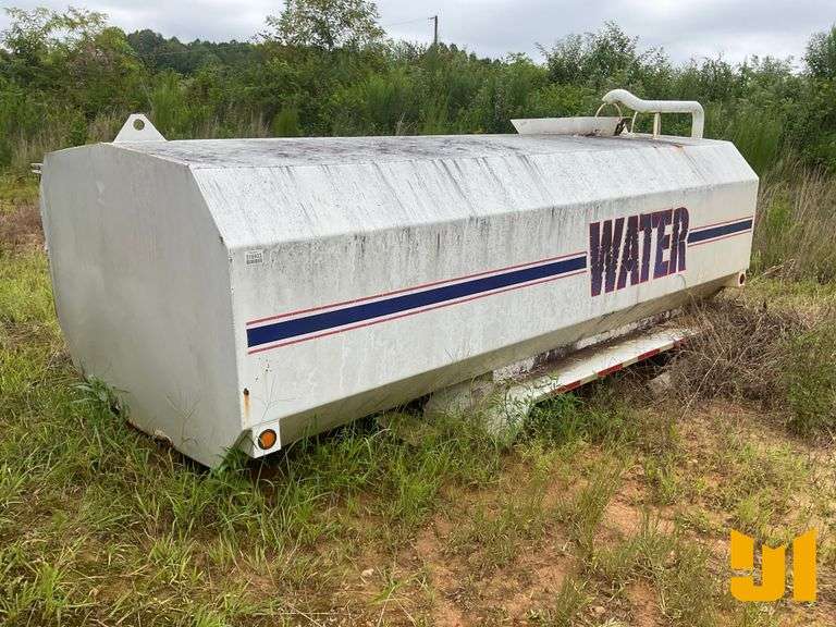 WATER TANK FOR COMMERCIAL TRUCK