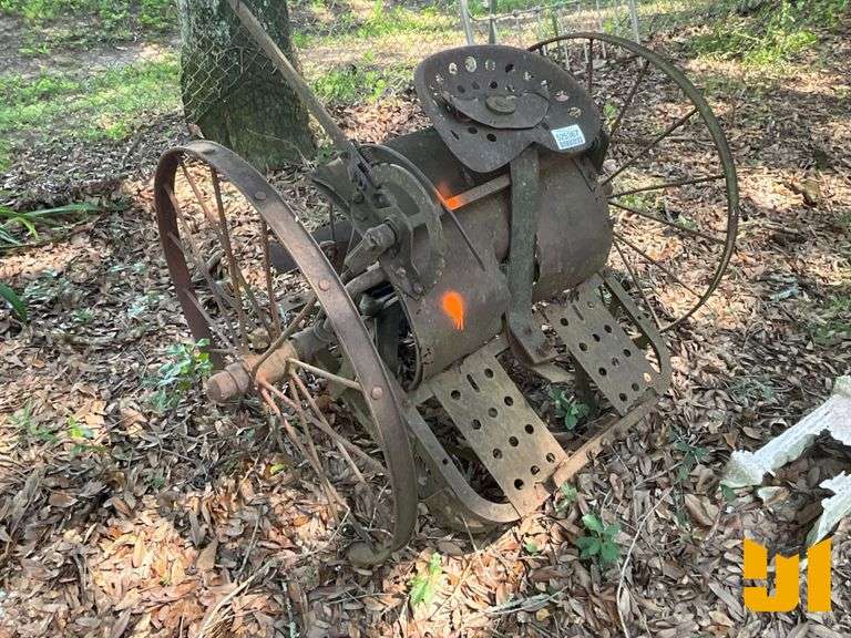 VINTAGE HORSE DRAWN STALK CUTTER