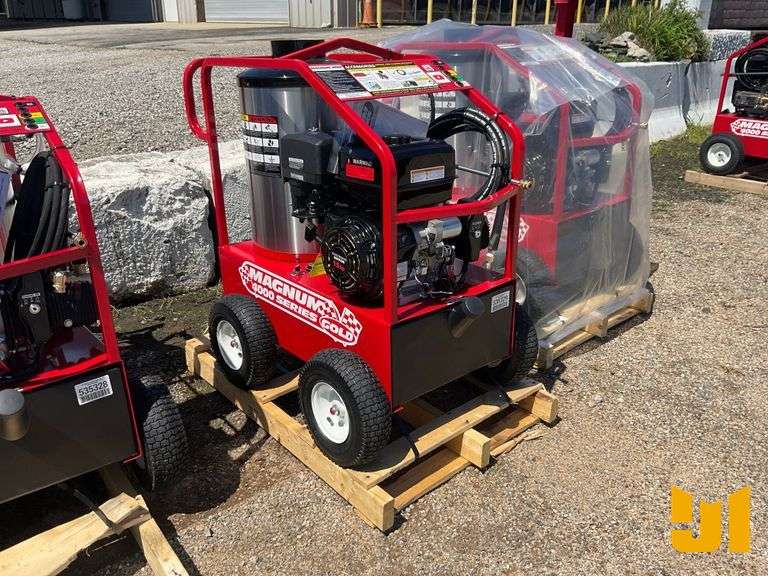 UNUSED 2025 EASY-KLEEN MAGNUM GOLD PRESSURE WASHER SN: 253450