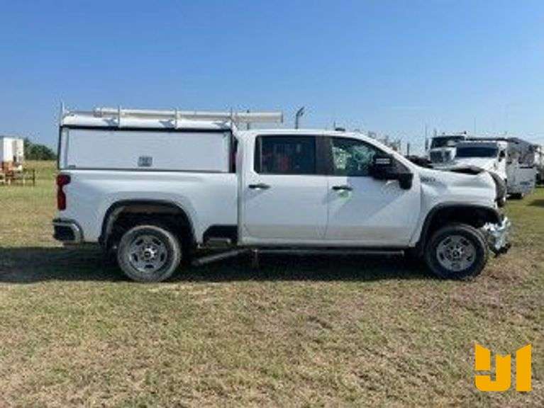 2021 CHEVROLET SILVERADO 2500 CREW CAB 4X4 PICKUP VIN: 1GC4YLE70MF201398