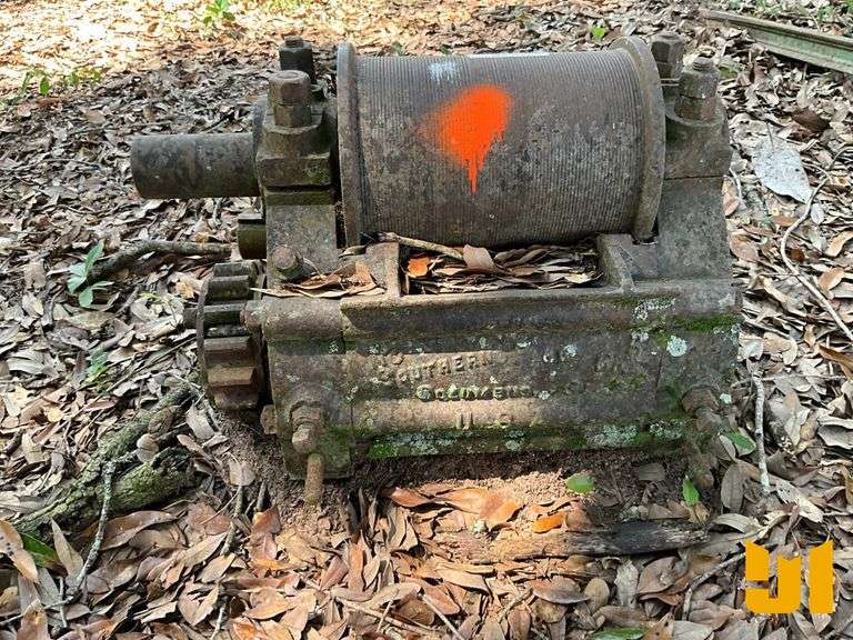 VINTAGE JOHN DEERE SINGLE BOTTOM PLOW & GEAR BOX