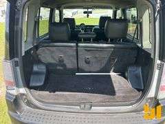 2006 TOYOTA SCION XB VIN: JTLKT324964068370 2WD