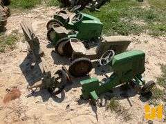 (5) VINTAGE JOHN DEERE PEDAL TRACTORS, ***MISSING PARTS***