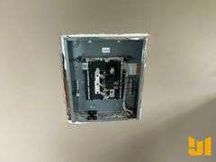 20’6”L X 8’6”W LIVING QUARTERS