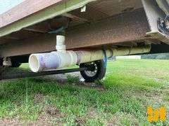 20’6”L X 8’6”W LIVING QUARTERS