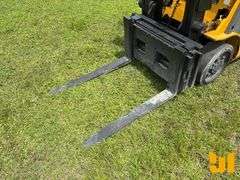 CATERPILLAR C4000-LP 3500 CUSHION TIRE FORKLIFT SN: AT9010819