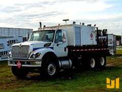 2010 INTERNATIONAL 7400 SBA T/A FUEL & LUBE TRUCK VIN: 1HTWGAAT8AJ214575