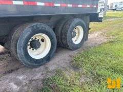 2010 INTERNATIONAL 7400 SBA T/A FUEL & LUBE TRUCK VIN: 1HTWGAAT8AJ214575