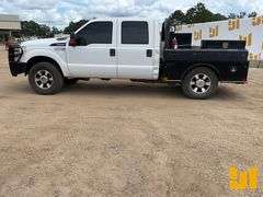 2016 FORD F250XL SD SINGLE AXLE CREW CAB 4X4 FLATBED TRUCK VIN: 1FT7W2B67GEA39403
