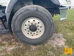 2010 INTERNATIONAL 7400 SBA T/A FUEL & LUBE TRUCK VIN: 1HTWGAAT8AJ214575