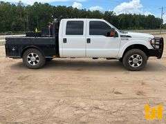 2016 FORD F250XL SD SINGLE AXLE CREW CAB 4X4 FLATBED TRUCK VIN: 1FT7W2B67GEA39403