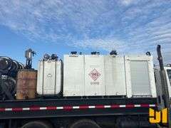 2010 INTERNATIONAL 7400 SBA T/A FUEL & LUBE TRUCK VIN: 1HTWGAAT8AJ214575